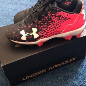 Baseball cleats